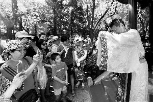 昨天,屈原祭祀儀式在陶然亭獨醒亭舉行。